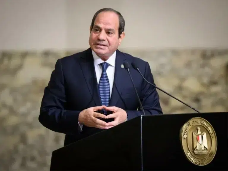 مصر تطمئن السودانيين: لا ترحيل وتسهيلات للإقامة والتعليم مصر تطمئن السودانيين: لا ترحيل وتسهيلات للإقامة والتعليم