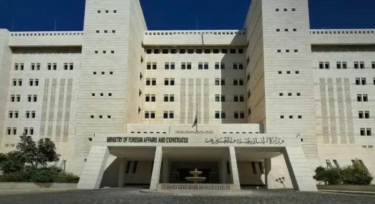 الخارجية السورية تدين الاعتداءات الإيرانية على الخليج والأردن الخارجية السورية تدين الاعتداءات الإيرانية على الخليج والأردن