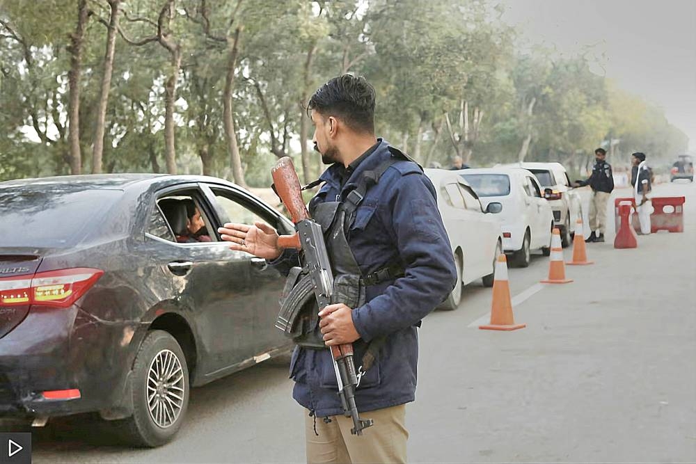التصعيد بين باكستان وطالبان