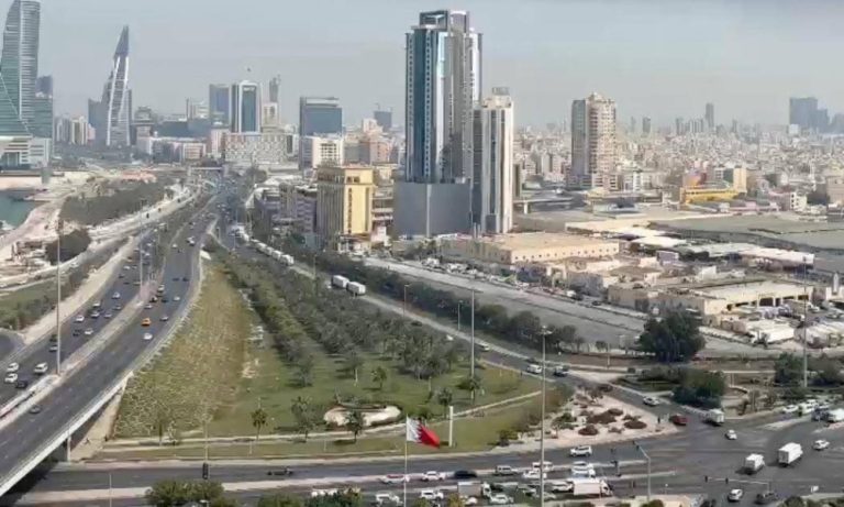 سقوط شظايا صاروخ في البحرين: مقتل عامل وتفاصيل الحادث سقوط شظايا صاروخ في البحرين: مقتل عامل وتفاصيل الحادث