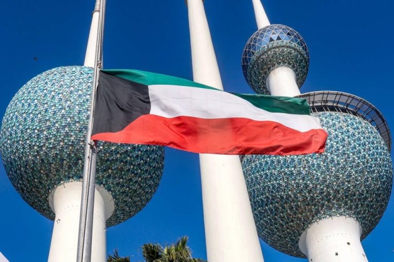 الجيش الكويتي ينعى شهيد الواجب من القوة البحرية في بيان رسمي الجيش الكويتي ينعى شهيد الواجب من القوة البحرية في بيان رسمي