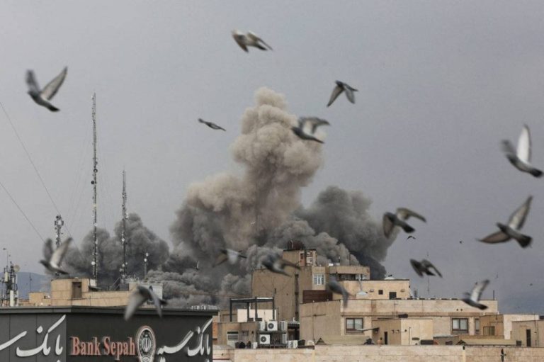 الجيش الأمريكي يضرب إيران: تفاصيل استهداف 1250 موقعاً