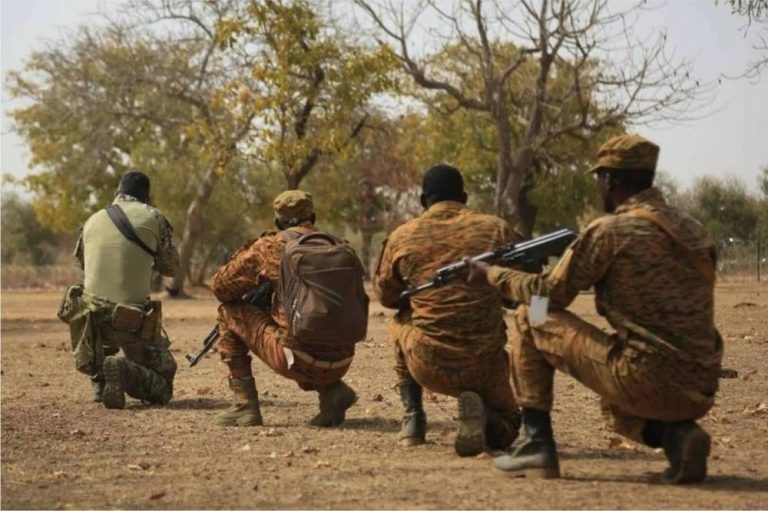 هجمات بوركينا فاسو تقتل 130: تفاصيل التصعيد وتأثيره الإقليمي هجمات بوركينا فاسو تقتل 130: تفاصيل التصعيد وتأثيره الإقليمي