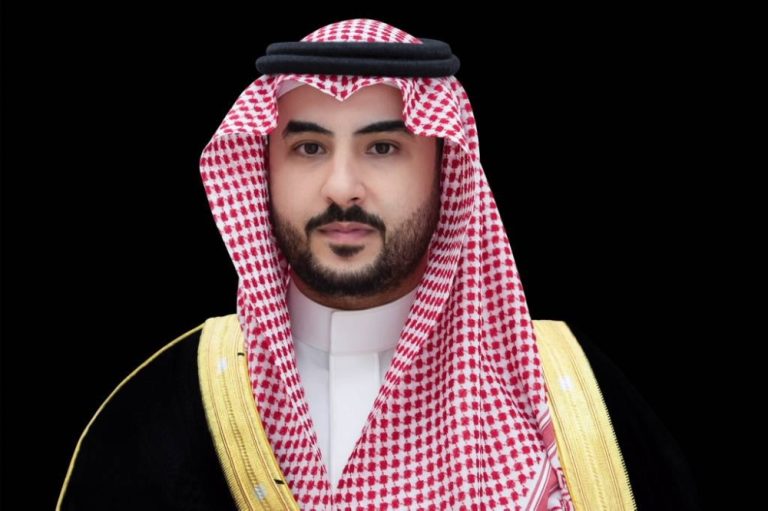 وزير الدفاع السعودي: فخورون بتصدي قواتنا للعدوان الإيراني وزير الدفاع السعودي: فخورون بتصدي قواتنا للعدوان الإيراني