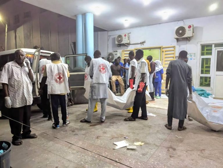 تفجيرات نيجيريا: مقتل 23 وإصابة 108 في هجوم مايدوغوري تفجيرات نيجيريا: مقتل 23 وإصابة 108 في هجوم مايدوغوري