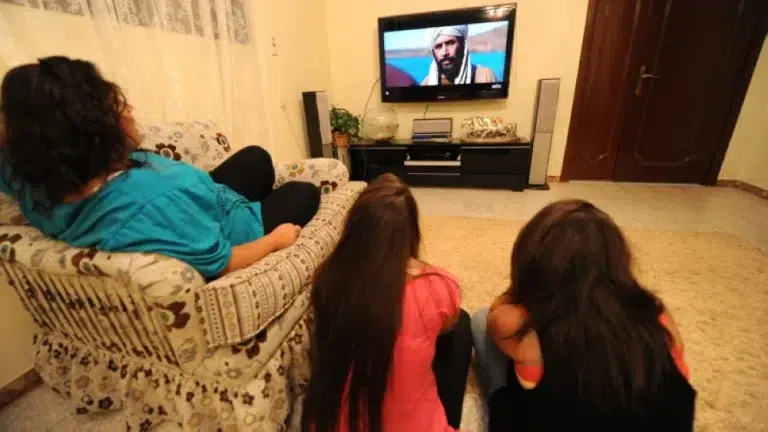 دراما رمضان في مصر: طقوس تحول المنازل لمسارح مفتوحة دراما رمضان في مصر: طقوس تحول المنازل لمسارح مفتوحة