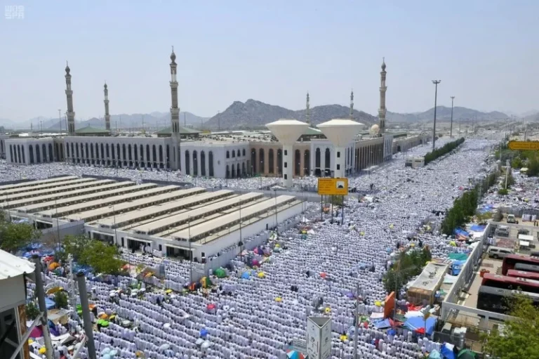 تسجيل حجاج الداخل 1447هـ: الباقات والشروط عبر نسك