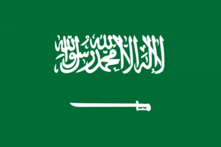السعودية تدين الهجوم الإيراني على سفارة أمريكا وتلوح بحق الرد السعودية تدين الهجوم الإيراني على سفارة أمريكا وتلوح بحق الرد