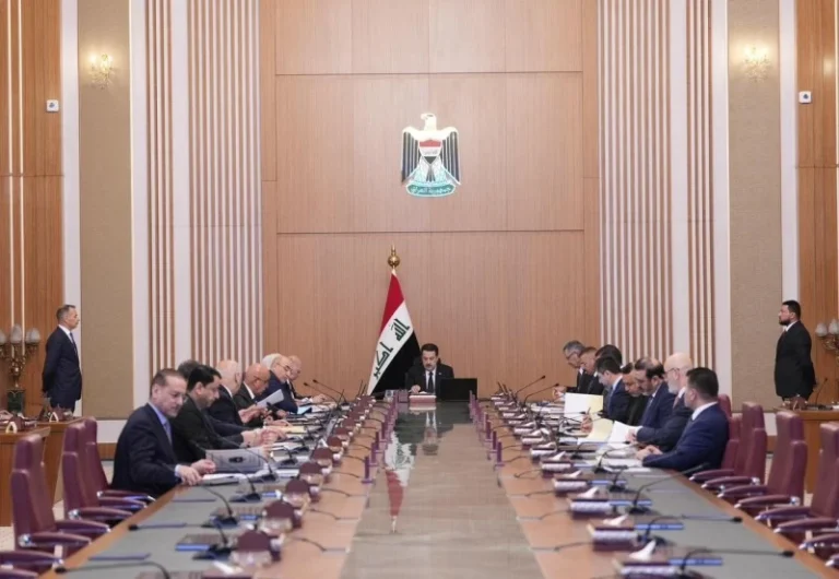 رئيس الوزراء العراقي يتعهد بحماية سيادة البلاد من الصراعات رئيس الوزراء العراقي يتعهد بحماية سيادة البلاد من الصراعات