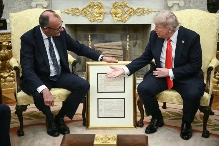 ترمب: استهدفنا القيادة الجديدة في إيران ونهدد إسبانيا ترمب: استهدفنا القيادة الجديدة في إيران ونهدد إسبانيا