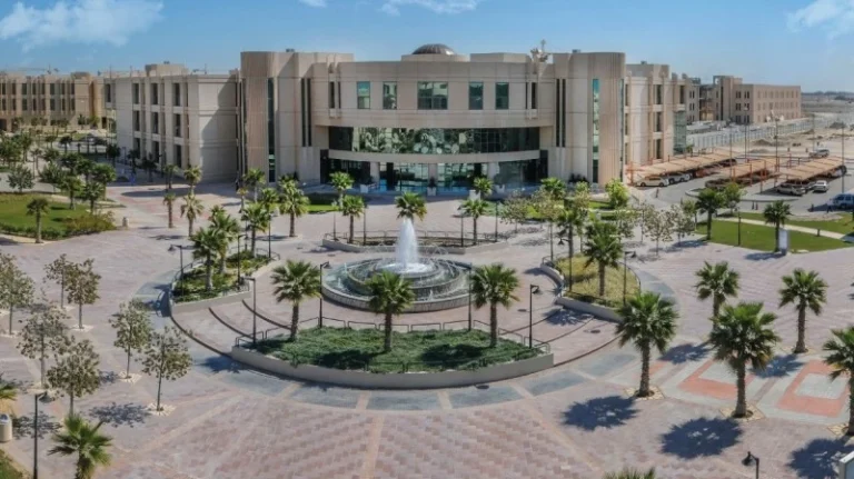 جامعة الإمام عبدالرحمن بن فيصل: الدراسة عن بعد الأربعاء والخميس جامعة الإمام عبدالرحمن بن فيصل: الدراسة عن بعد الأربعاء والخميس