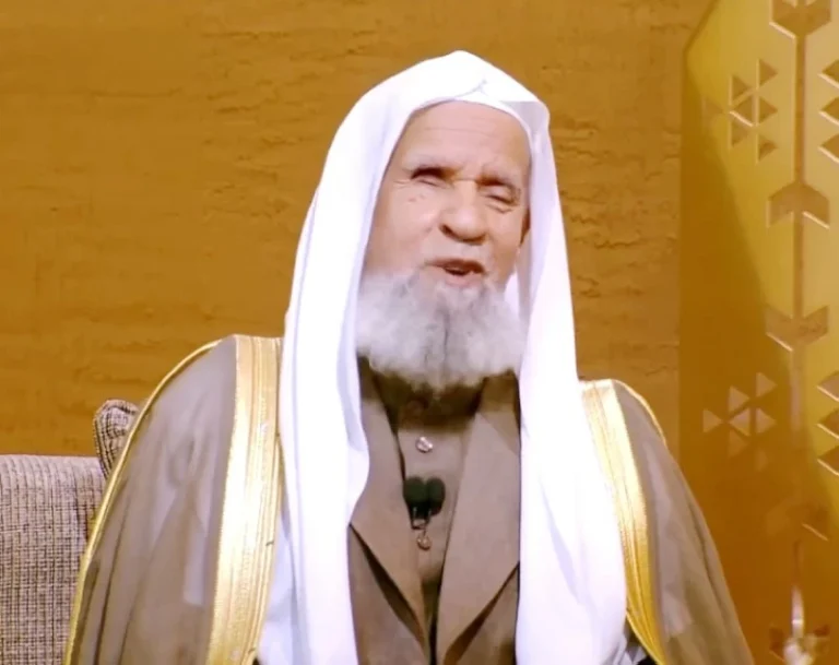 الركبان يفتي بجواز إخراج زكاة الفطر نقداً وتمثيل الصحابة
