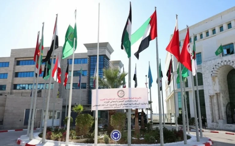 مجلس وزراء الداخلية العرب يدين الاعتداءات الإيرانية على الدول العربية مجلس وزراء الداخلية العرب يدين الاعتداءات الإيرانية على الدول العربية