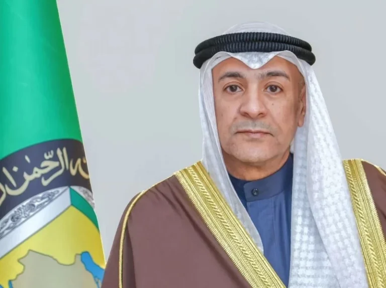 الهجوم الإيراني على منشآت خليجية: إدانة واسعة وتحذيرات دولية