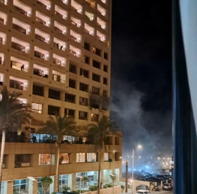 التصعيد الإسرائيلي في بيروت: حقيقة الهدنة واستهداف قادة إيران