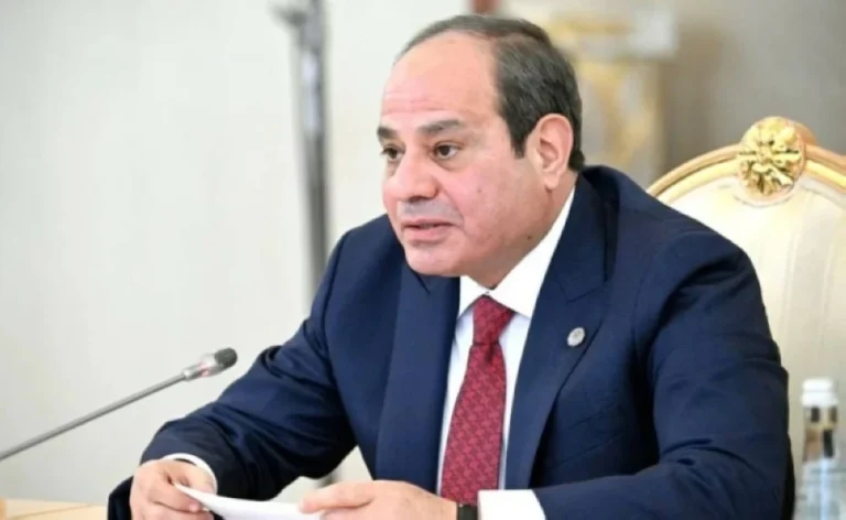 السيسي وماكرون: تحذيرات من اتساع رقعة الصراع بالشرق الأوسط