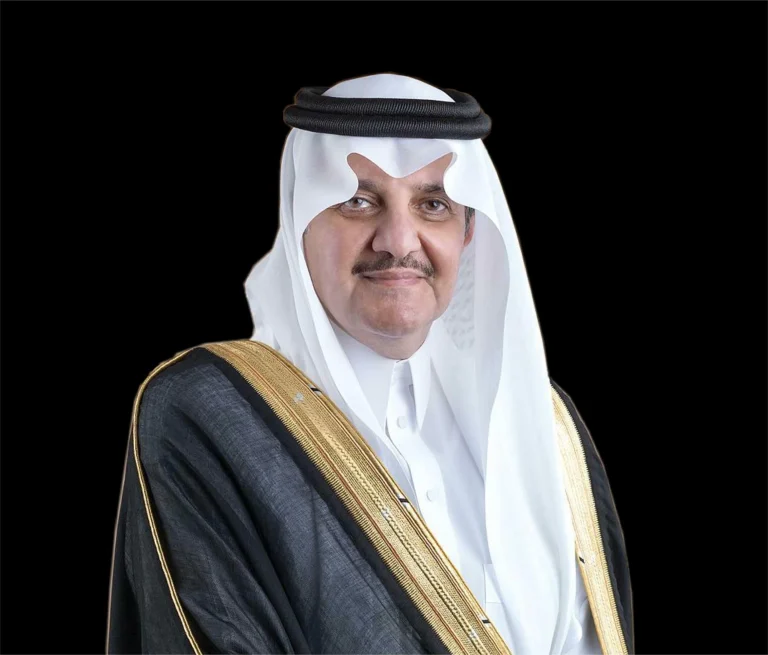 أمير الشرقية: العلم السعودي يجسد قيم العدل والتوحيد