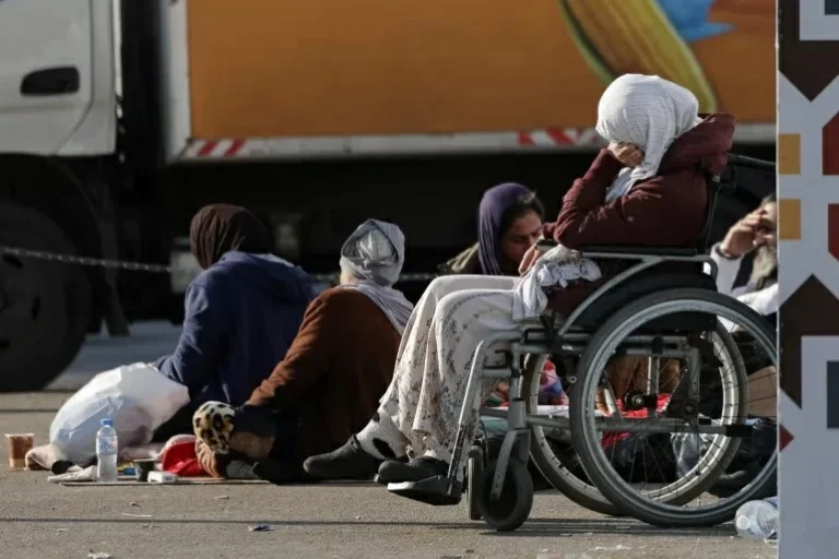 الأزمة الإنسانية في لبنان تتفاقم: 780 ألف نازح
