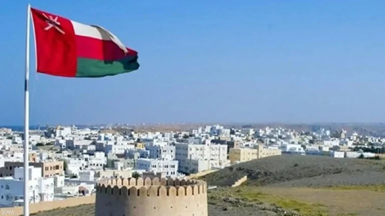 استهداف خزانات الوقود في ميناء صلالة بطائرات مسيرة