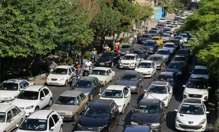 طهران تتحول لمدينة أشباح: نزوح 3.2 مليون مدني في إيران طهران تتحول لمدينة أشباح: نزوح 3.2 مليون مدني في إيران