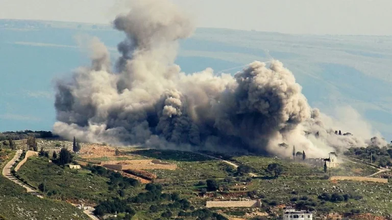 اغتيال قيادي في اتصالات حزب الله وتصعيد إسرائيلي بلبنان