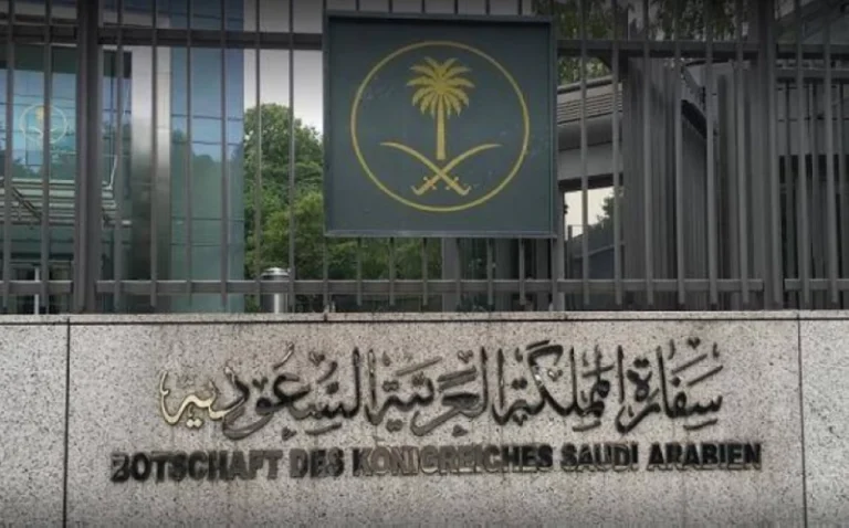 السفارة للسعوديين الموجودين في واشنطن: احذروا العاصفة المتوقعة