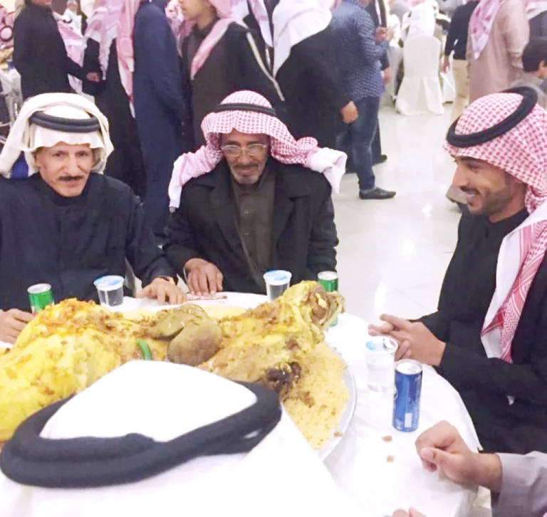 عادة العشوة في حائل: إرث الكرم الطائي وذاكرة البر برمضان