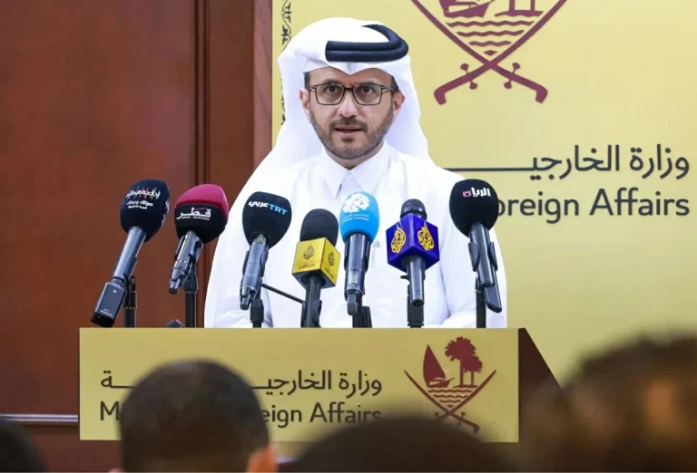 قطر: وقف الهجمات الإيرانية يتطلب قراراً حاسماً لا لجاناً