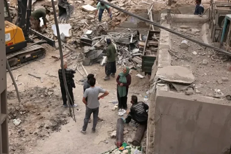 التصعيد بين إيران وإسرائيل: طهران تتوعد بأسلحة جديدة التصعيد بين إيران وإسرائيل: طهران تتوعد بأسلحة جديدة