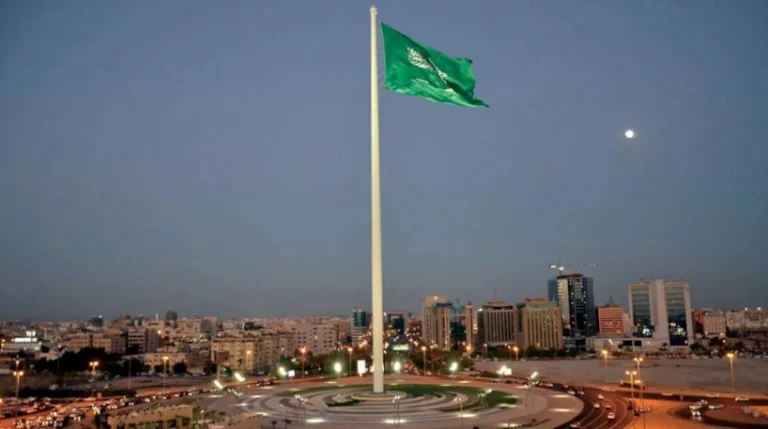 السعودية تعزز السلامة البحرية وحماية الممرات العالمية