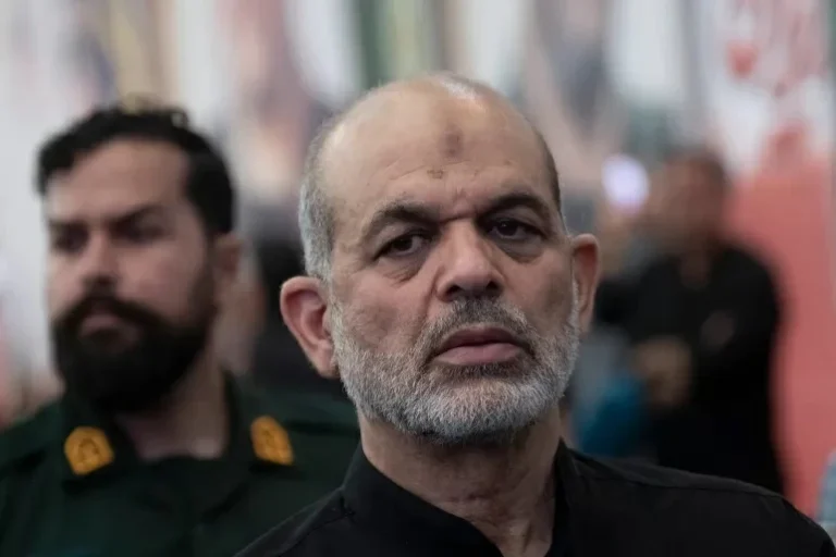 تعيين أحمد وحيدي قائداً للحرس الثوري بعد اغتيال باكبور