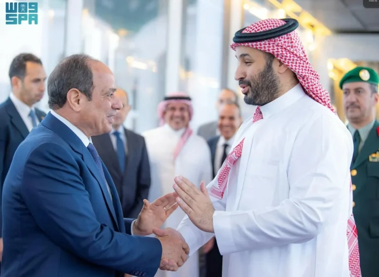 مغادرة الرئيس المصري عبدالفتاح السيسي جدة وولي العهد يودعه
