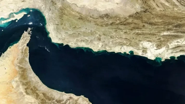 أزمة مضيق هرمز: ترقب عملية برية أمريكية للسيطرة على خارك أزمة مضيق هرمز: ترقب عملية برية أمريكية للسيطرة على خارك
