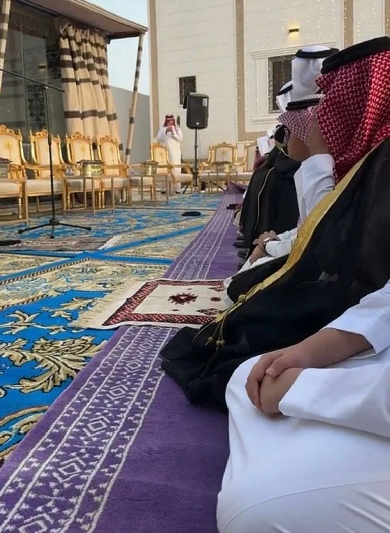 جدل حول مشهور تواصل بسبب إقامة صلاة العيد بدون تصريح