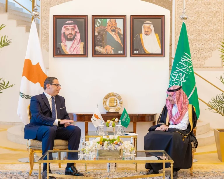 وزير الخارجية السعودي يستقبل نظيره القبرصي لبحث التطورات وزير الخارجية السعودي يستقبل نظيره القبرصي لبحث التطورات