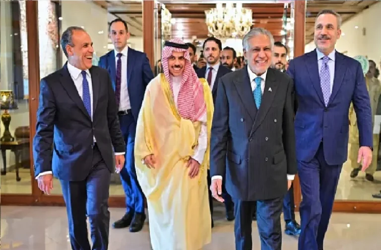 محادثات أمريكية إيرانية قريباً واجتماع خليجي روسي أردني