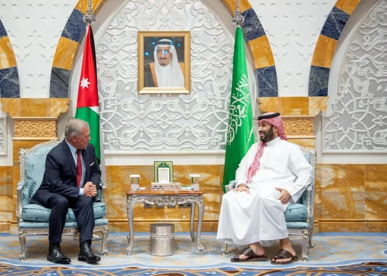 ولي العهد يلتقي ملك الأردن في جدة لبحث استقرار المنطقة ولي العهد يلتقي ملك الأردن في جدة لبحث استقرار المنطقة