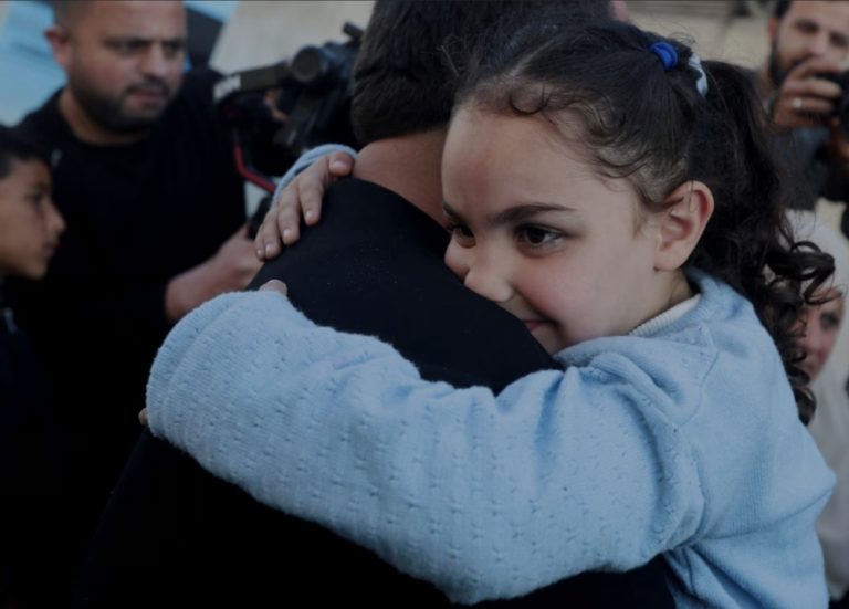 معاناة العائلات الفلسطينية بين لم الشمل وقانون الإعدام