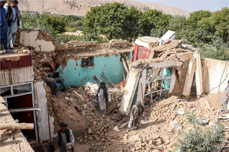 زلزال كابول: مصرع 12 شخصاً وتفاصيل الكارثة الإنسانية