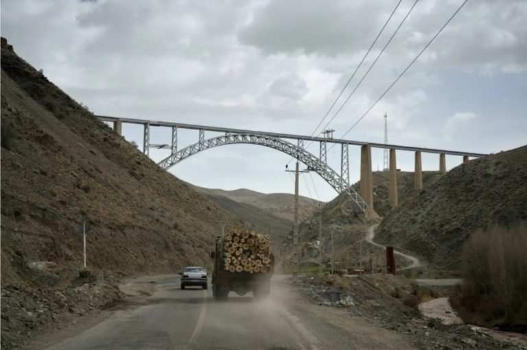 5 سيناريوهات لإنزال جوي محتمل على إيران