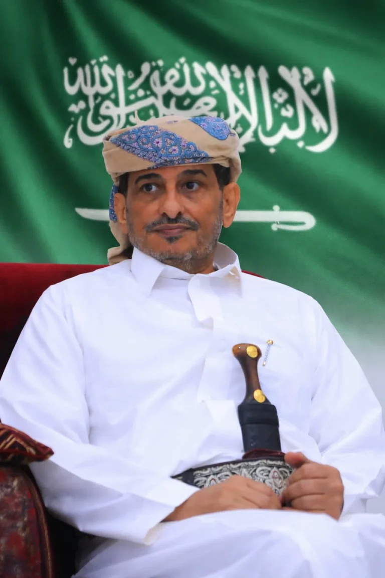 الزعيم القبلي ابن عشيم يتضامن مع السعودية ضد إيران