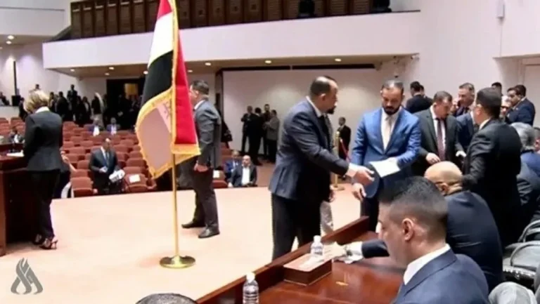 إجراءات انتخاب رئيس الجمهورية العراقي بعد انسحاب الرئيس إجراءات انتخاب رئيس الجمهورية العراقي بعد انسحاب الرئيس