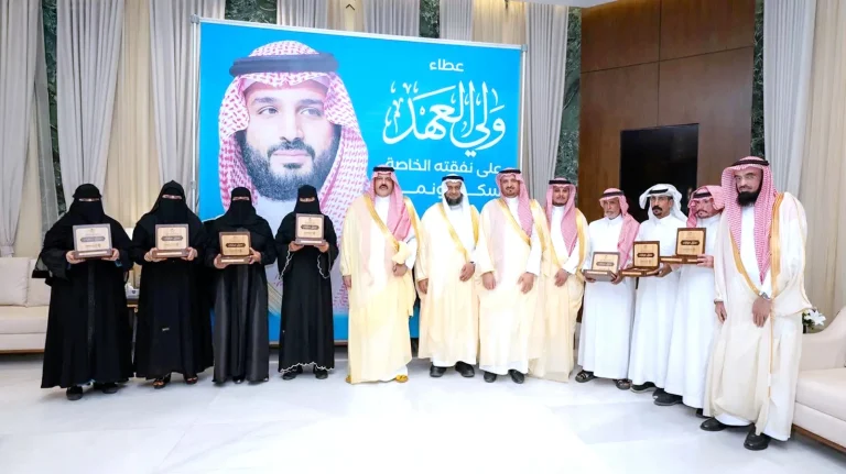 أمير حائل يرعى تسليم الوثائق | مبادرة ولي العهد السكنية أمير حائل يرعى تسليم الوثائق | مبادرة ولي العهد السكنية