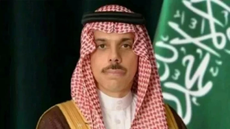 وزير الخارجية السعودي يبحث تطورات المنطقة مع قطر