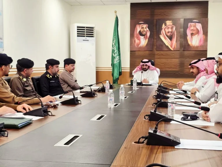 اجتماع اللجنة الفرعية للدفاع المدني بمحايل لتعزيز الجاهزية اجتماع اللجنة الفرعية للدفاع المدني بمحايل لتعزيز الجاهزية