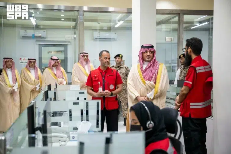 وزير الداخلية يتفقد جاهزية الهلال الأحمر السعودي لموسم الحج وزير الداخلية يتفقد جاهزية الهلال الأحمر السعودي لموسم الحج