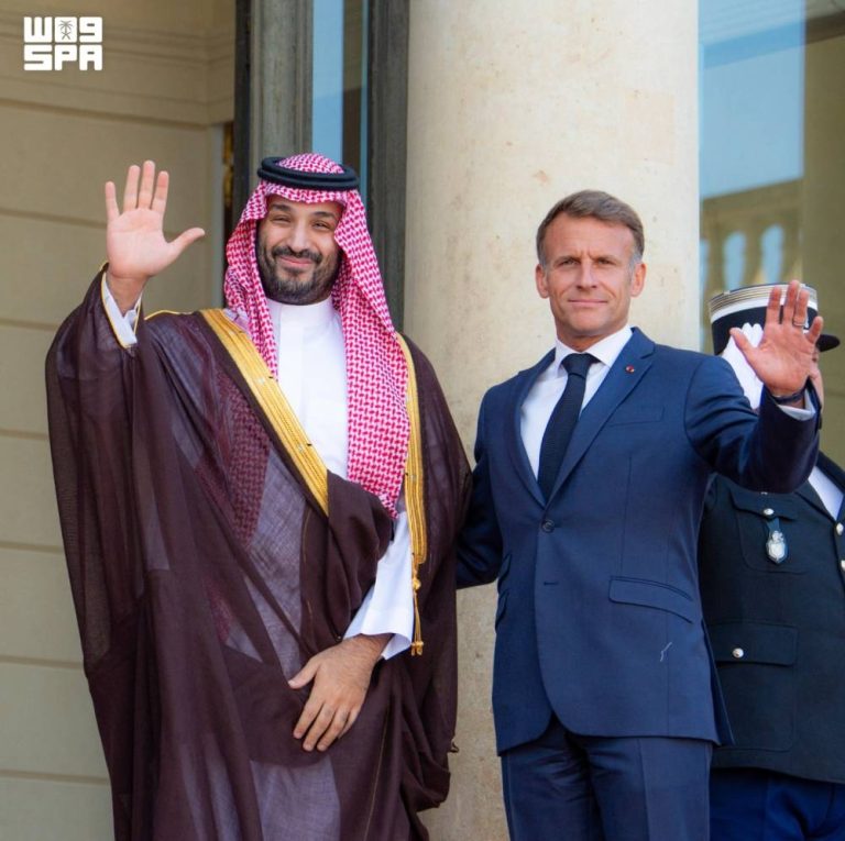 الرئيس الفرنسي يستقبل الأمير محمد بن سلمان في الإليزيه