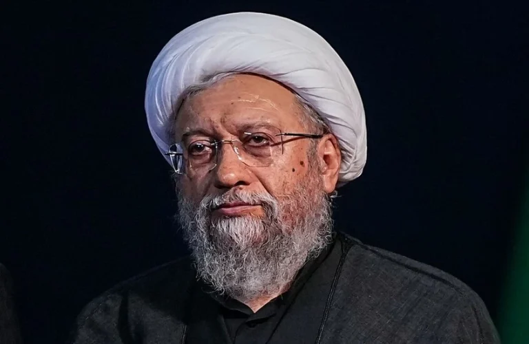 لاريجاني: إيران لن تتراجع عن موقفها بشأن مضيق هرمز موقف إيران بشأن مضيق هرمز