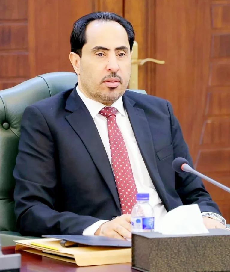 الحكومة اليمنية تؤكد مضيها في استعادة الدولة وإنهاء الانقلاب