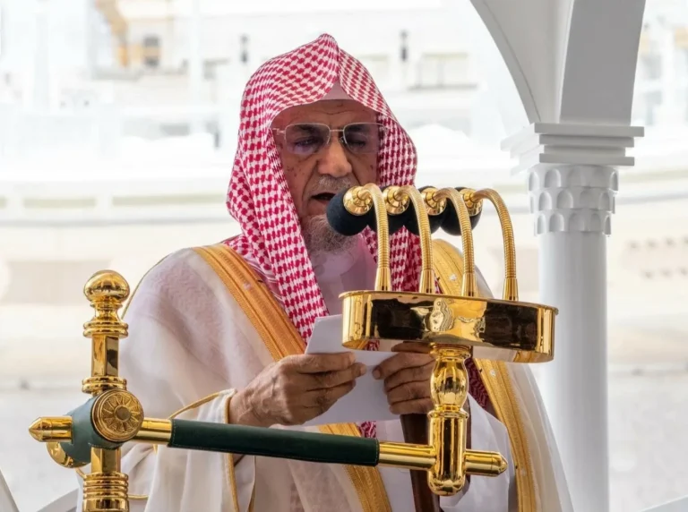 مضامين خطبة الجمعة بالحرمين: ضوابط الرؤى وفضائل الحياء مضامين خطبة الجمعة بالحرمين: ضوابط الرؤى وفضائل الحياء